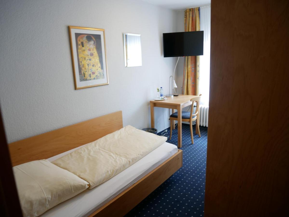 Hotel Am Ceresplatz Мандершайд Экстерьер фото